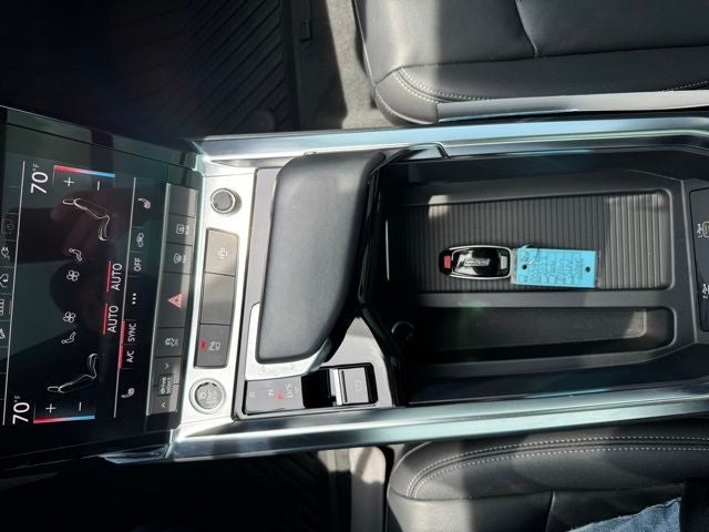 2022 Audi e-tron Premium quattro