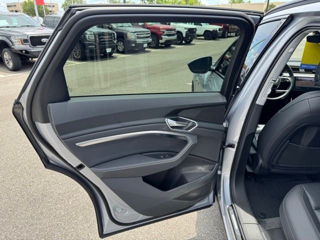 2022 Audi e-tron Premium quattro