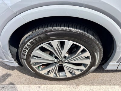 2024 Audi Q4 e-tron Premium Plus