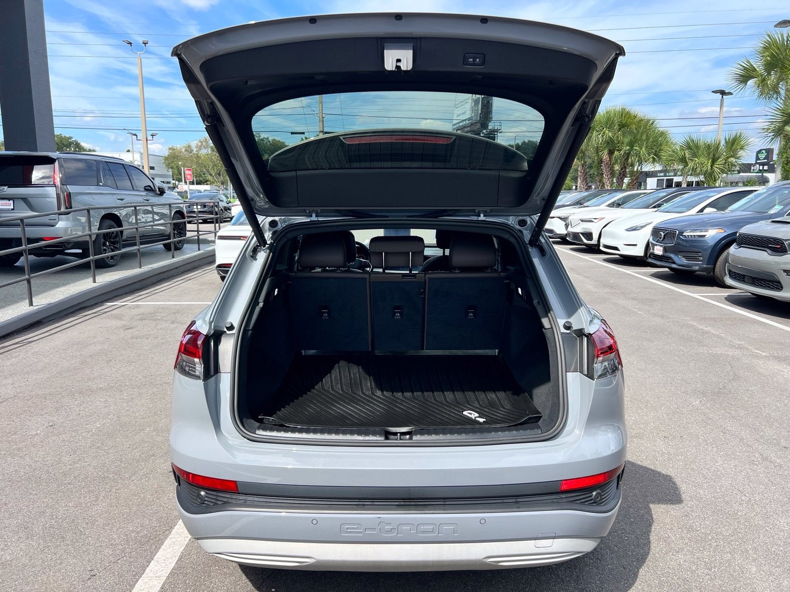 2024 Audi Q4 e-tron Premium Plus
