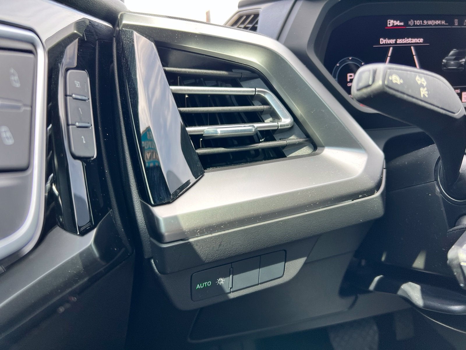 2024 Audi Q4 e-tron Premium Plus