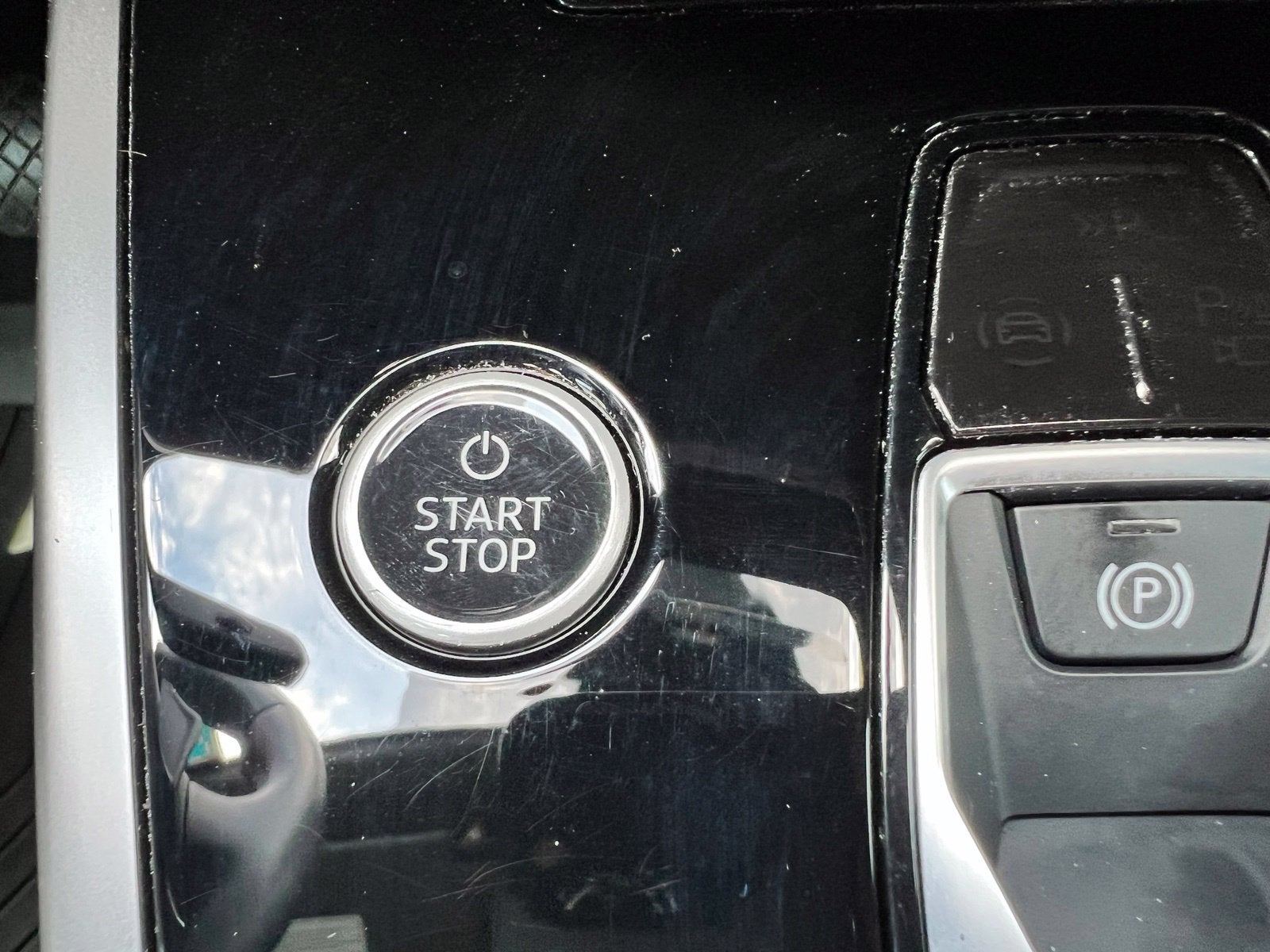 2024 Audi Q4 e-tron Premium Plus
