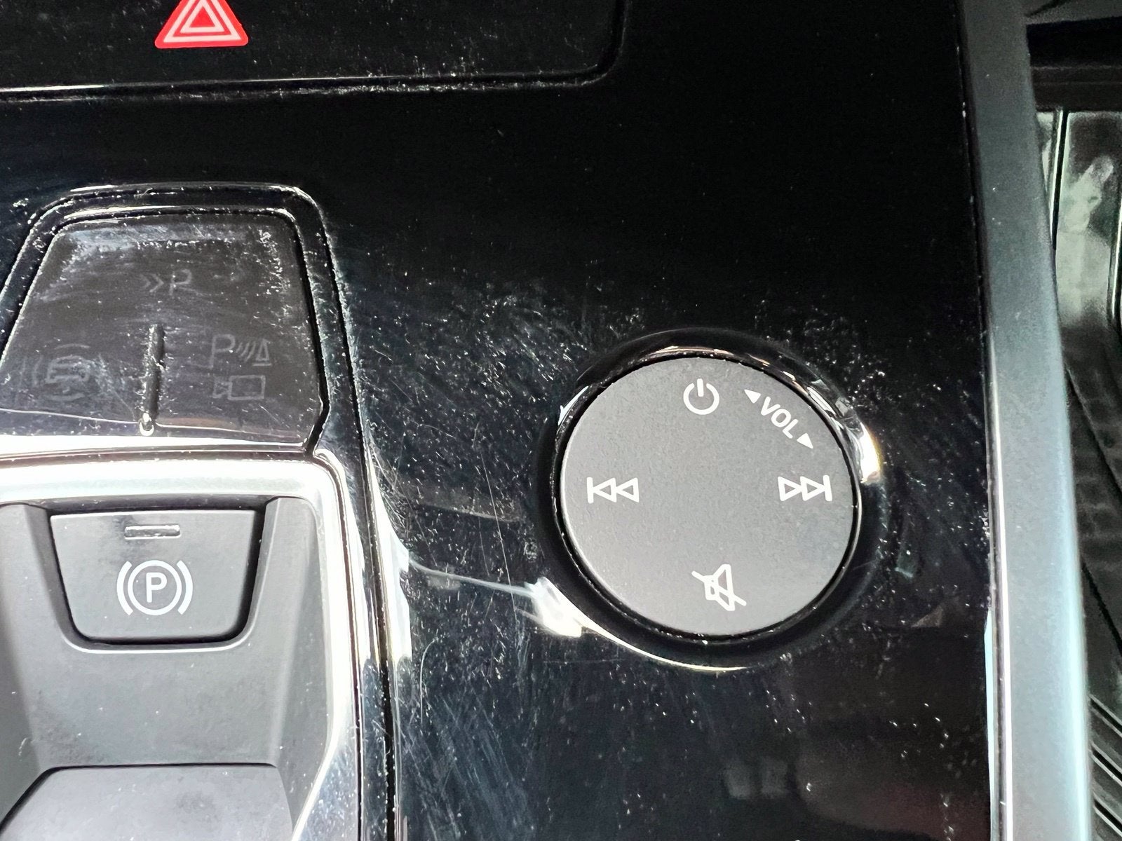 2024 Audi Q4 e-tron Premium Plus
