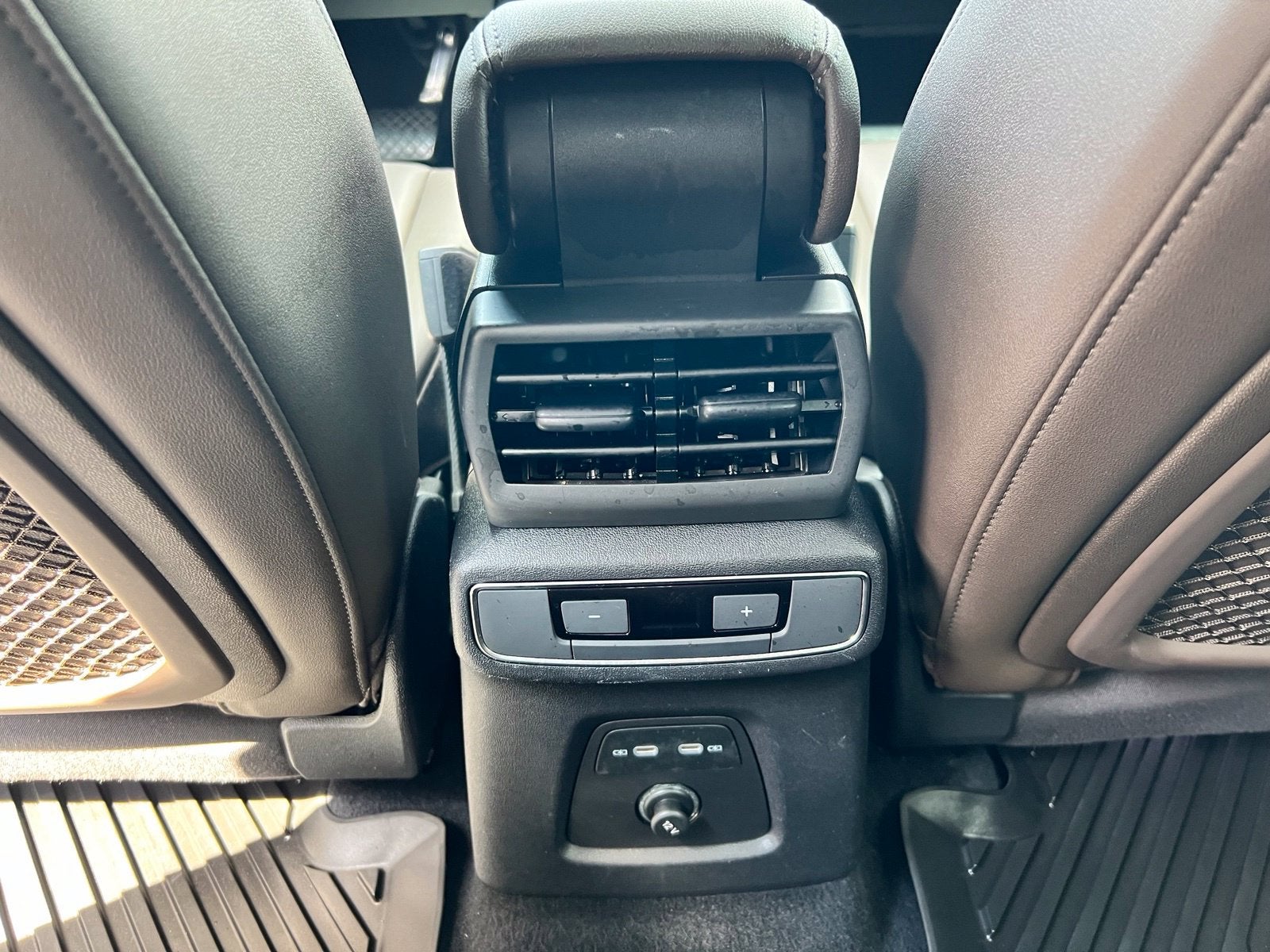 2024 Audi Q4 e-tron Premium Plus