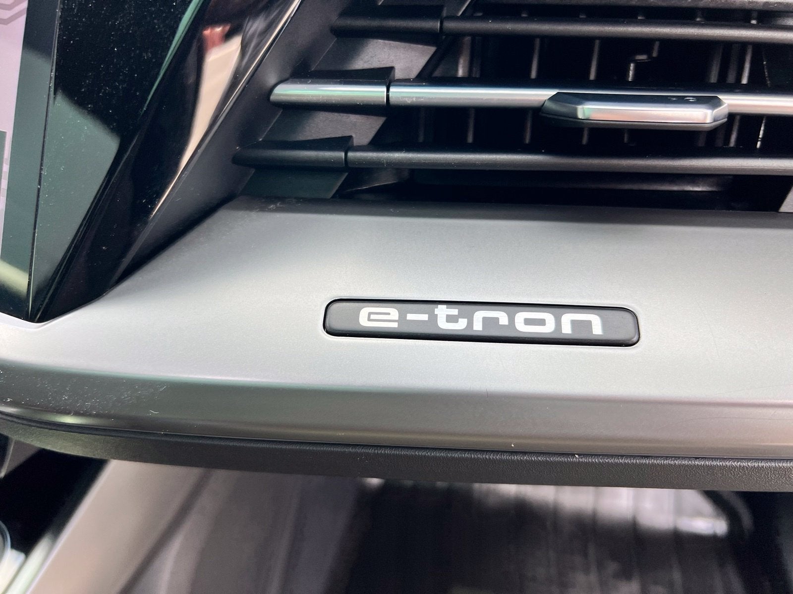 2024 Audi Q4 e-tron Premium Plus
