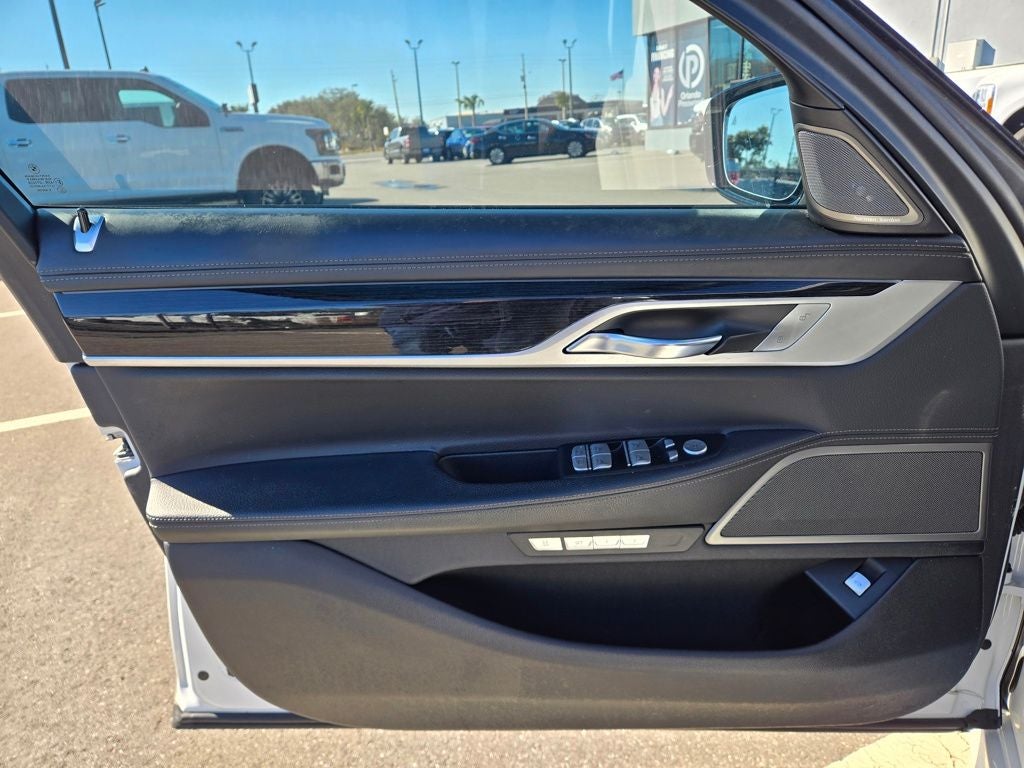 2018 BMW 7 Series 740e xDrive iPerformance