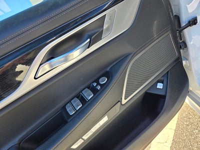 2018 BMW 7 Series 740e xDrive iPerformance