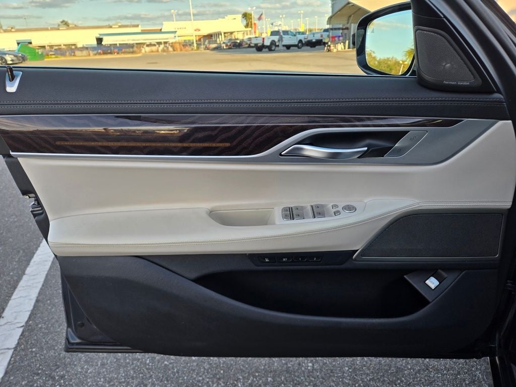 2020 BMW 7 Series 740i