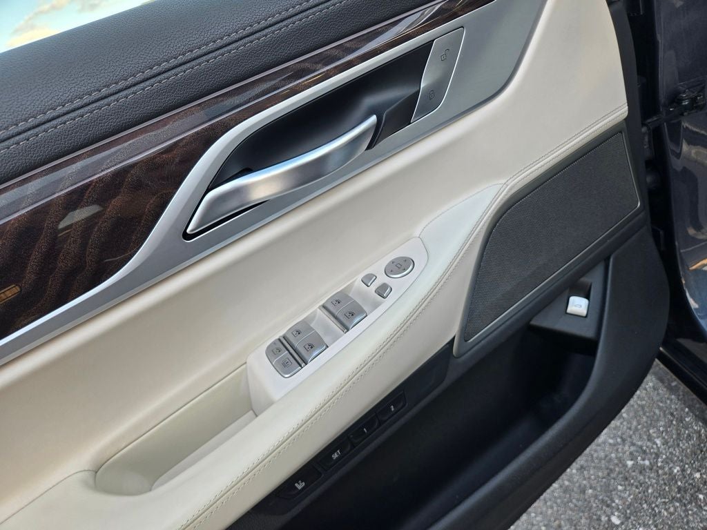 2020 BMW 7 Series 740i