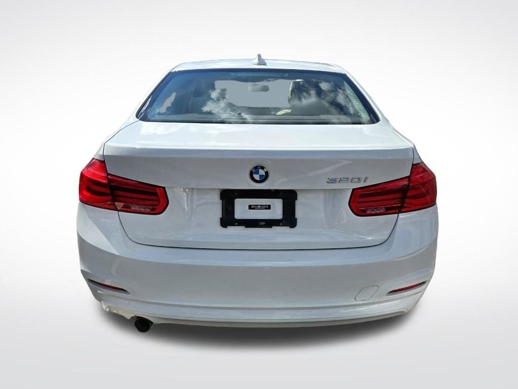 2018 BMW 3 Series 320i