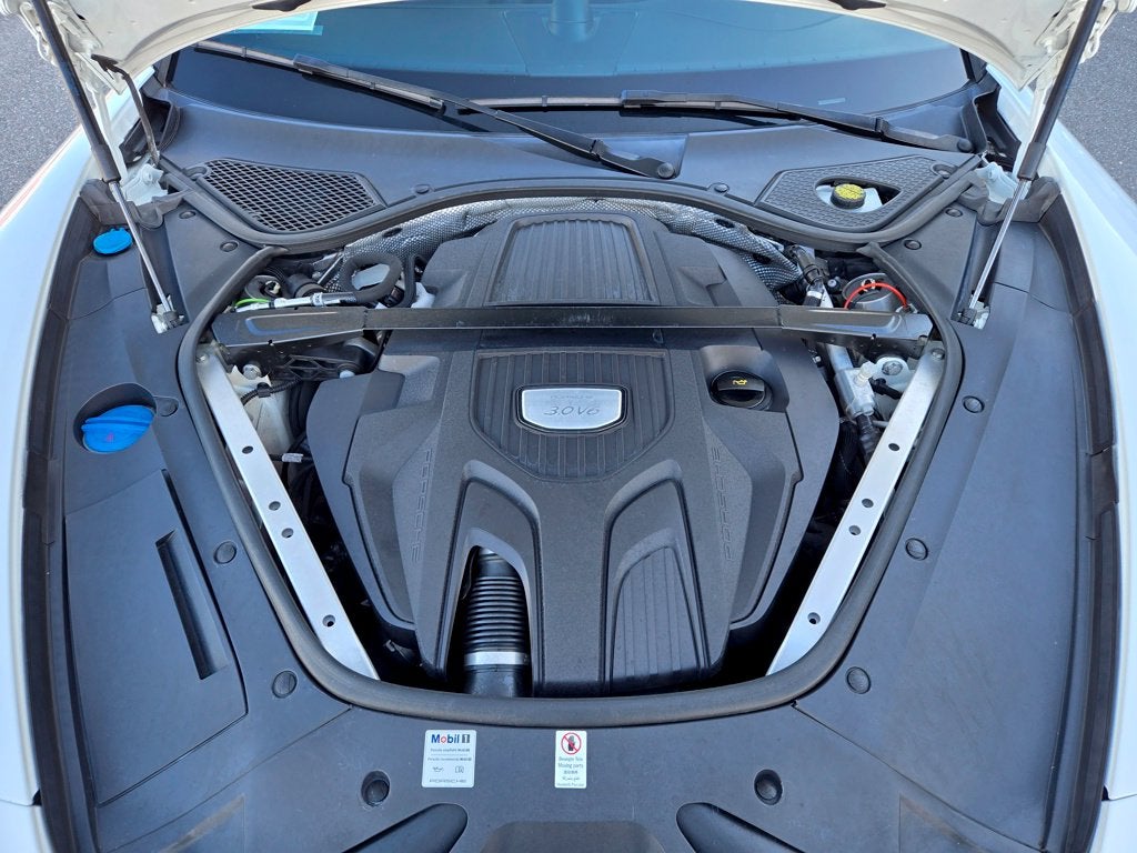 2017 Porsche Panamera Base