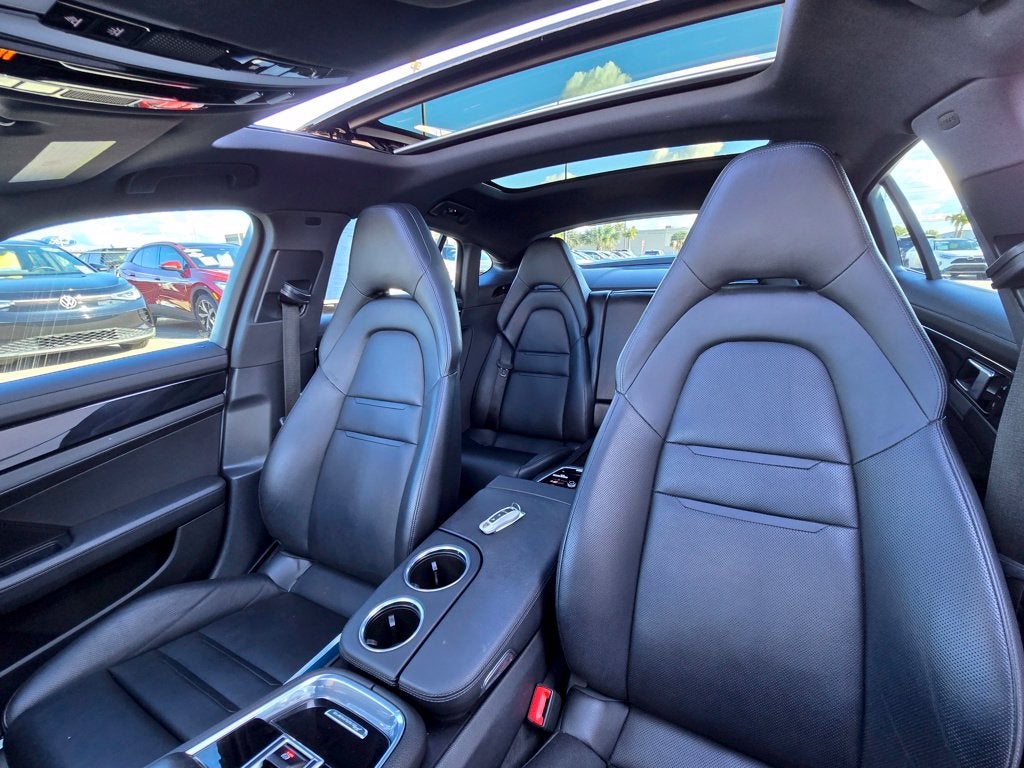 2017 Porsche Panamera Base