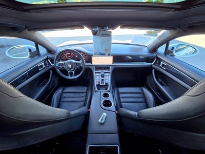 2017 Porsche Panamera Base