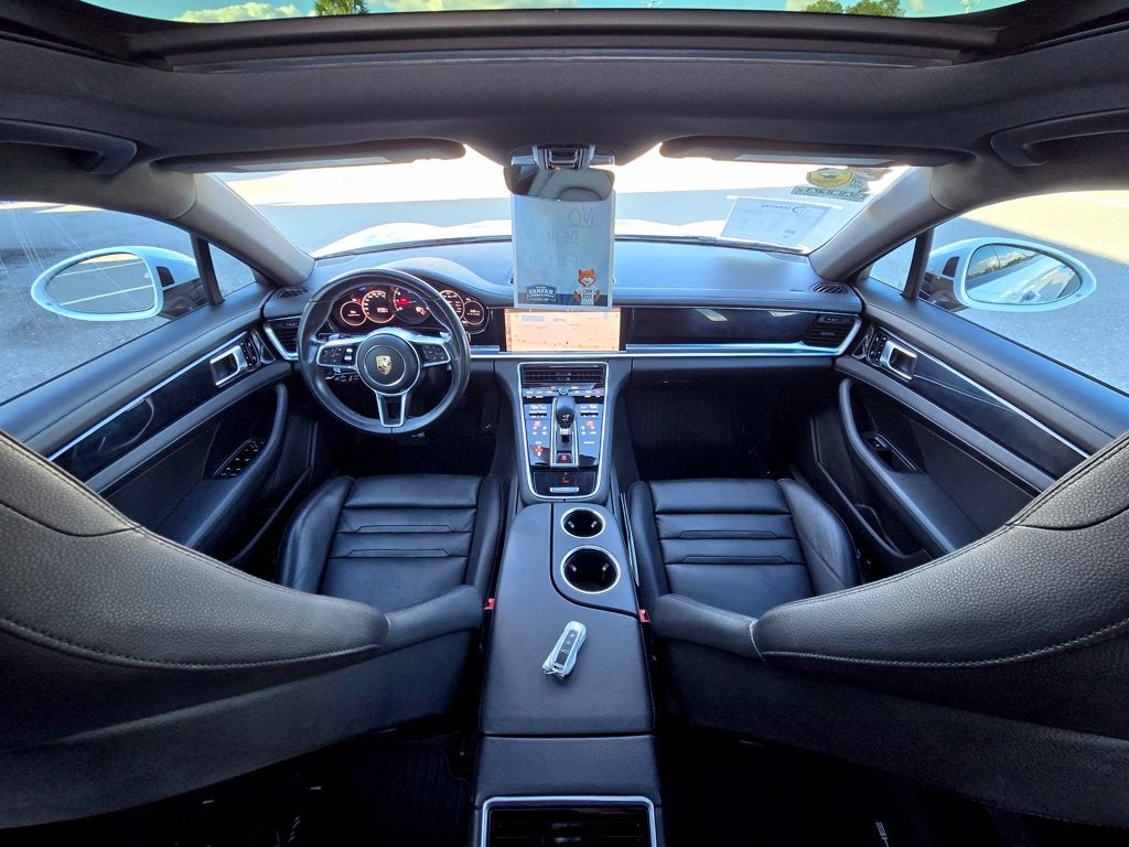 2017 Porsche Panamera Base