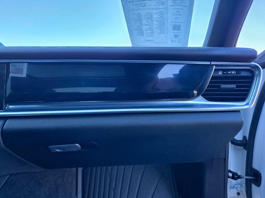 2017 Porsche Panamera Base