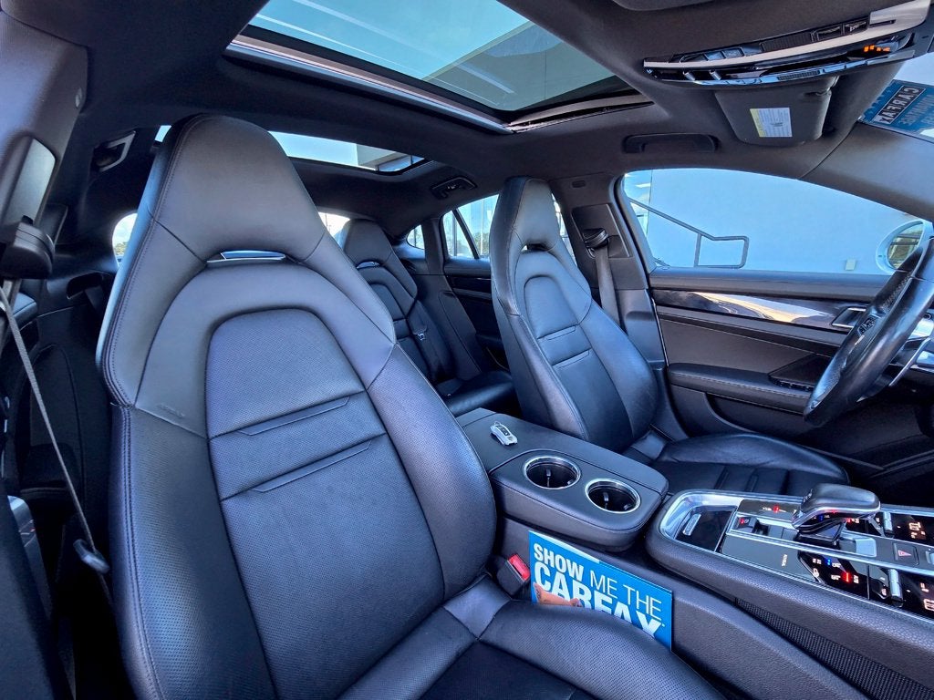 2017 Porsche Panamera Base