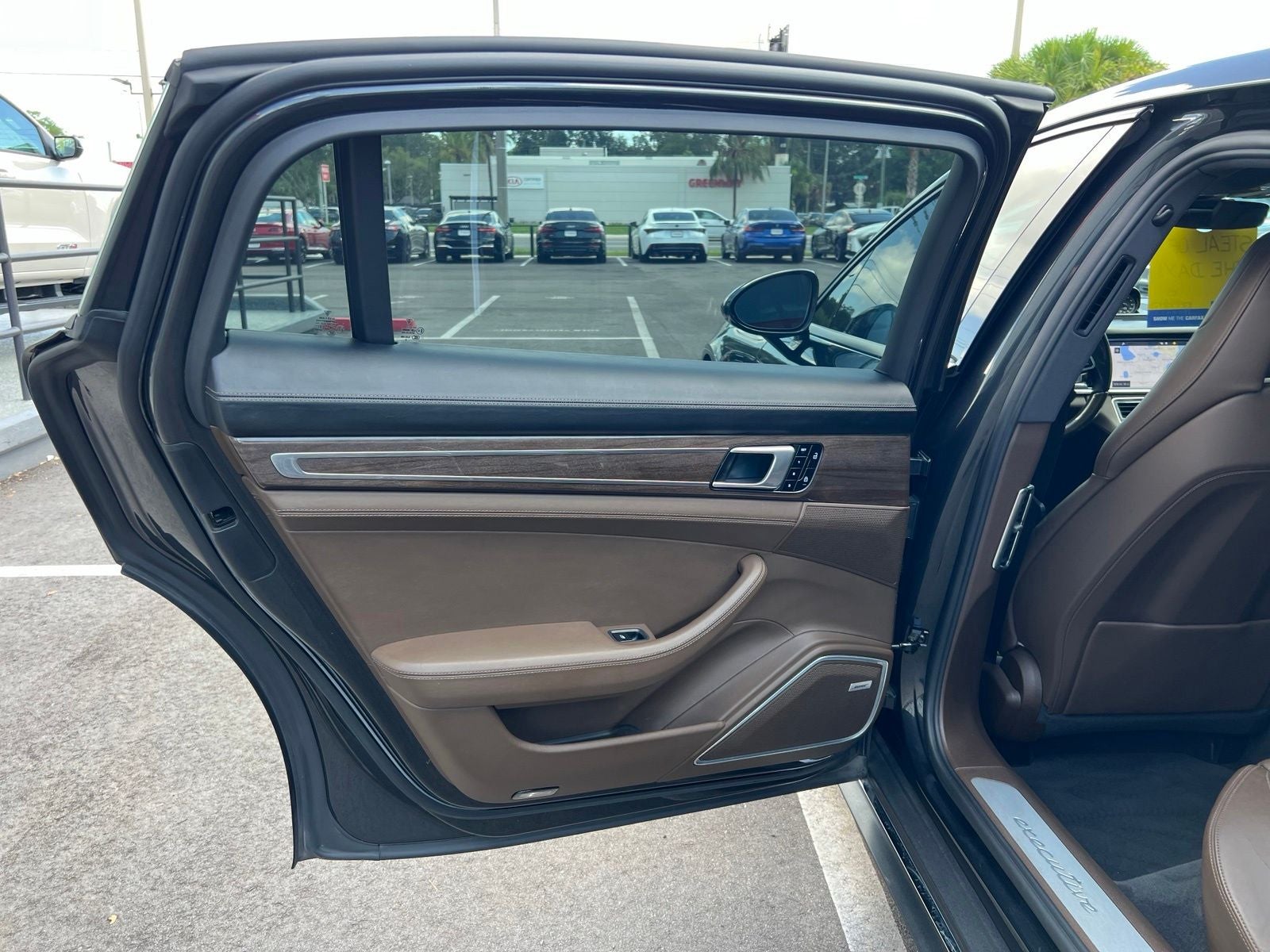2020 Porsche Panamera E-Hybrid 4 Executive