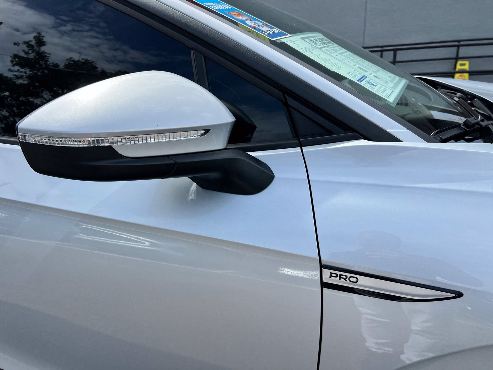 2022 Volkswagen ID.4 Pro