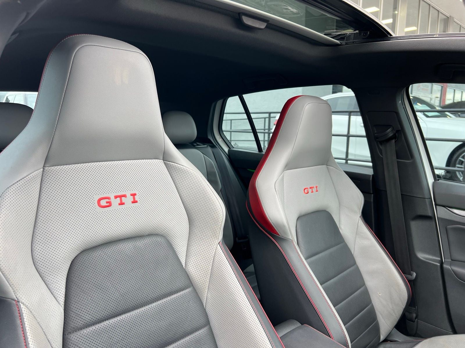 2023 Volkswagen Golf GTI Autobahn