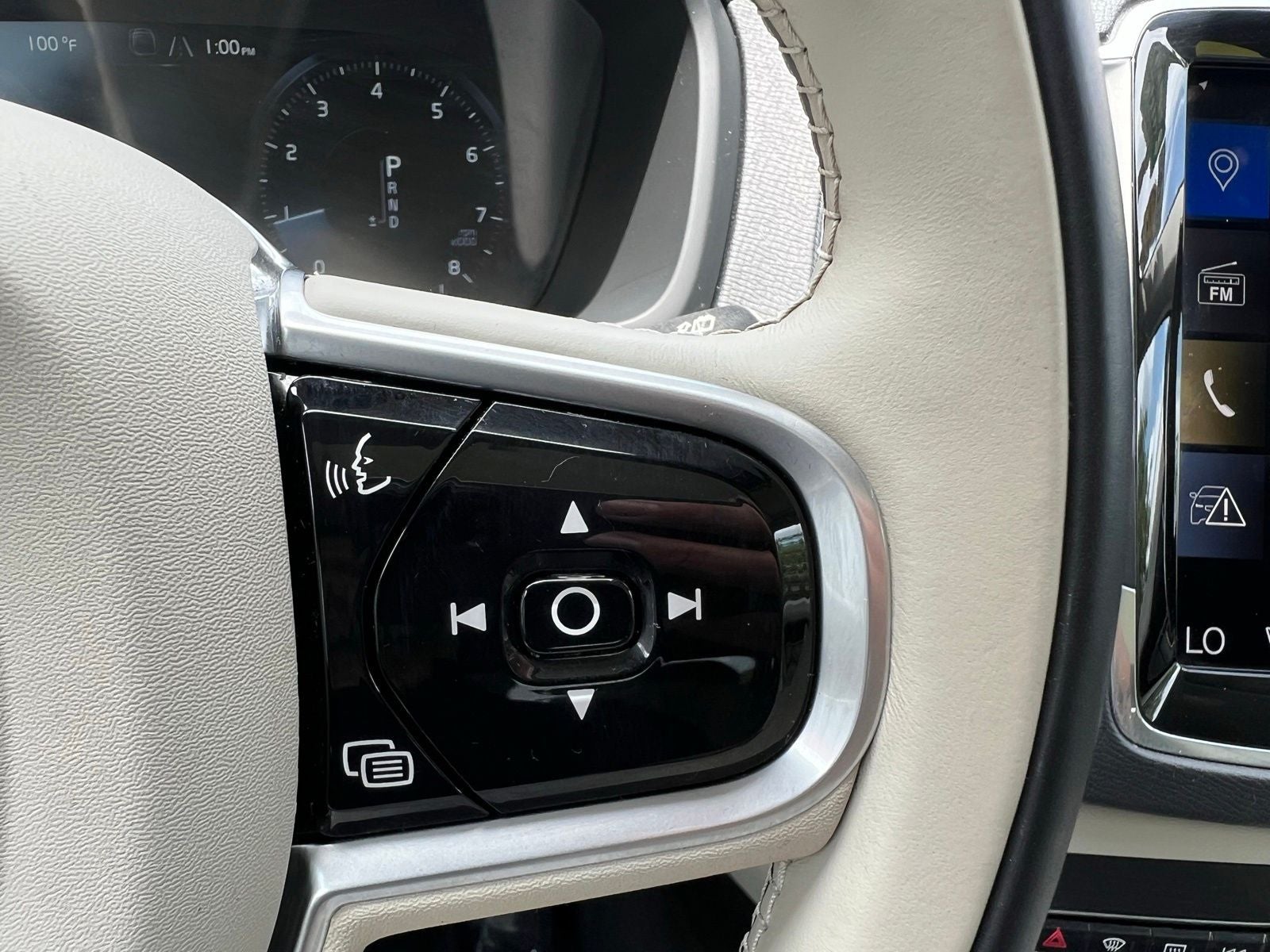 2020 Volvo XC90 T5 Momentum