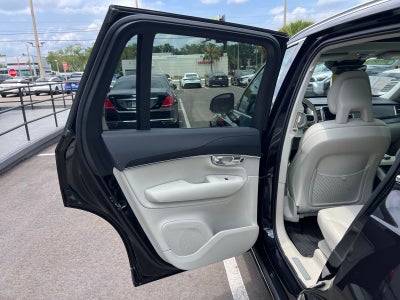2020 Volvo XC90 T5 Momentum