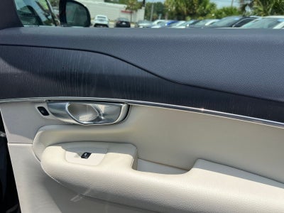 2020 Volvo XC90 T5 Momentum