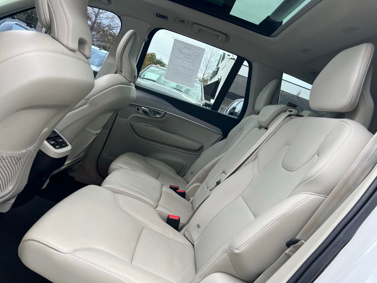 2022 Volvo XC90 T5 Momentum