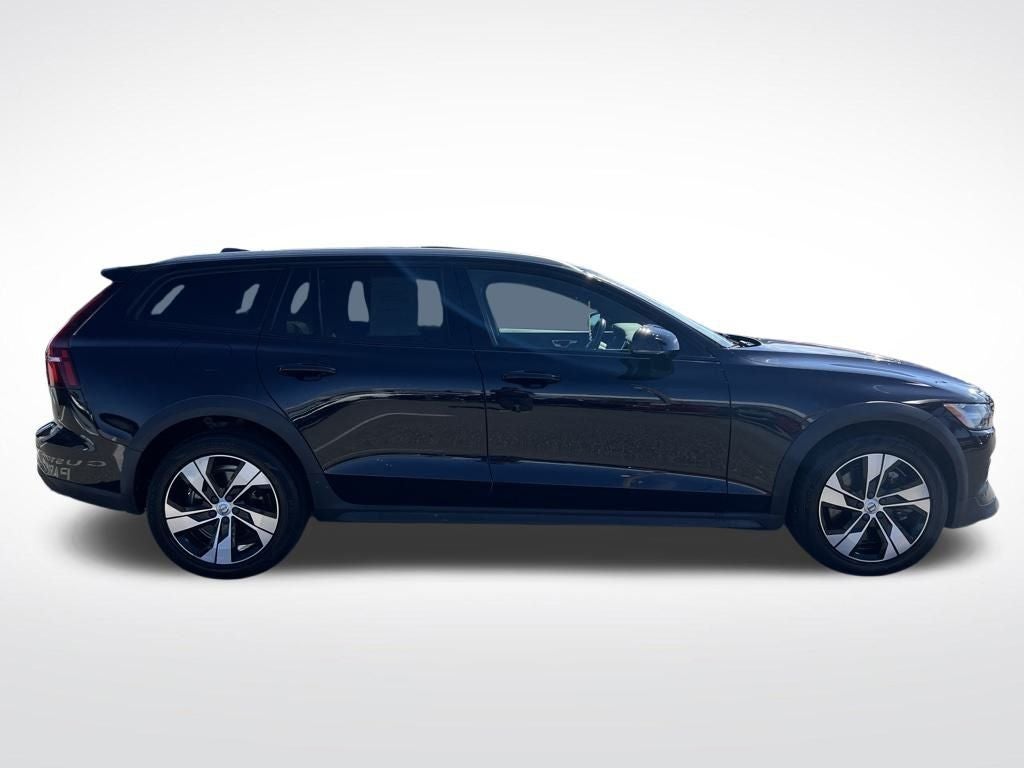 2020 Volvo V60 Cross Country T5
