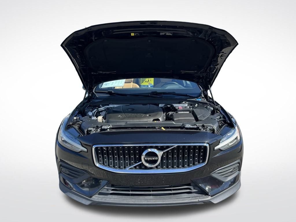 2020 Volvo V60 Cross Country T5