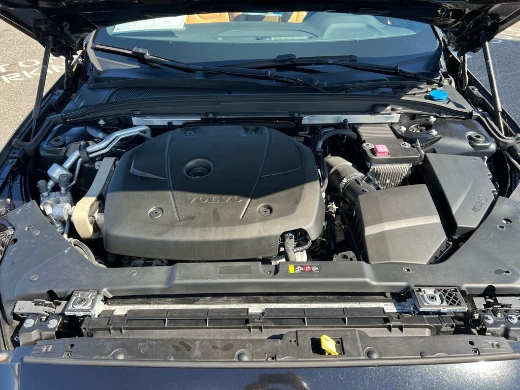 2020 Volvo V60 Cross Country T5