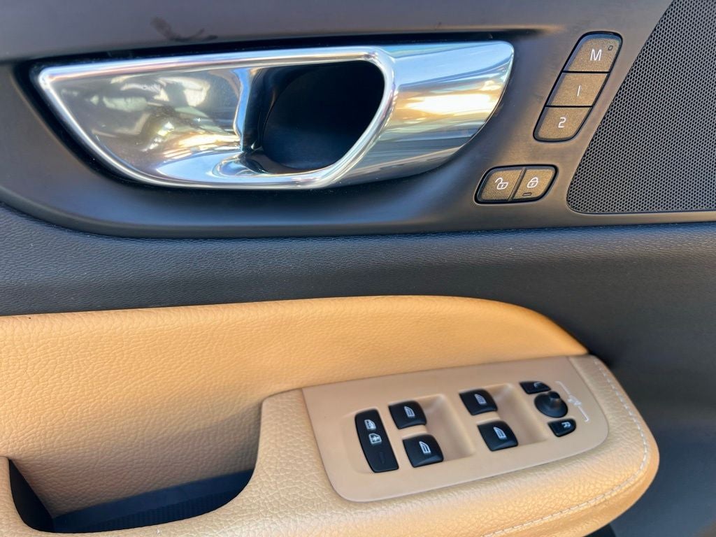 2020 Volvo V60 Cross Country T5