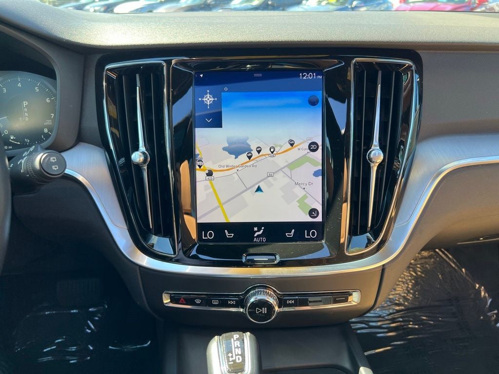 2020 Volvo V60 Cross Country T5