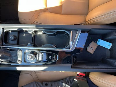 2020 Volvo V60 Cross Country T5