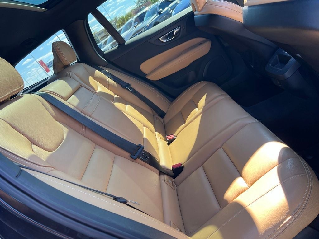 2020 Volvo V60 Cross Country T5