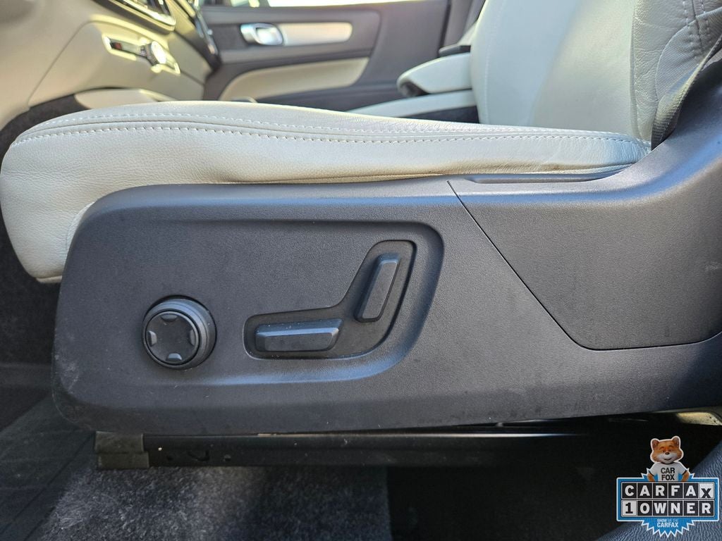 2019 Volvo XC40 Momentum