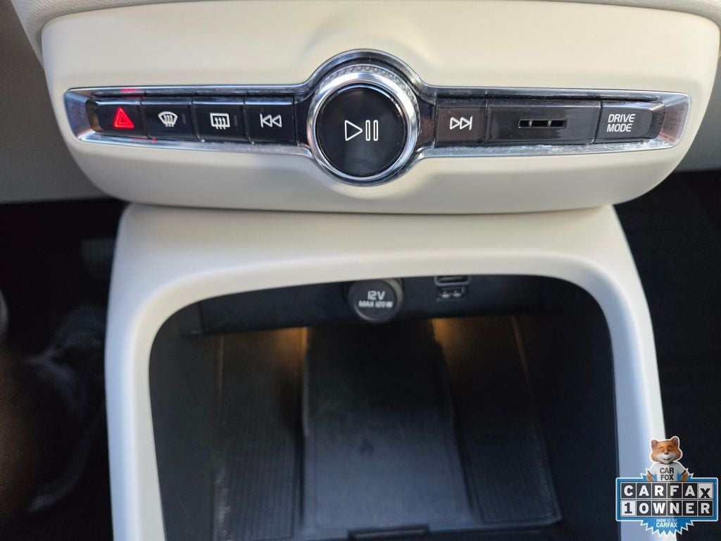 2019 Volvo XC40 Momentum