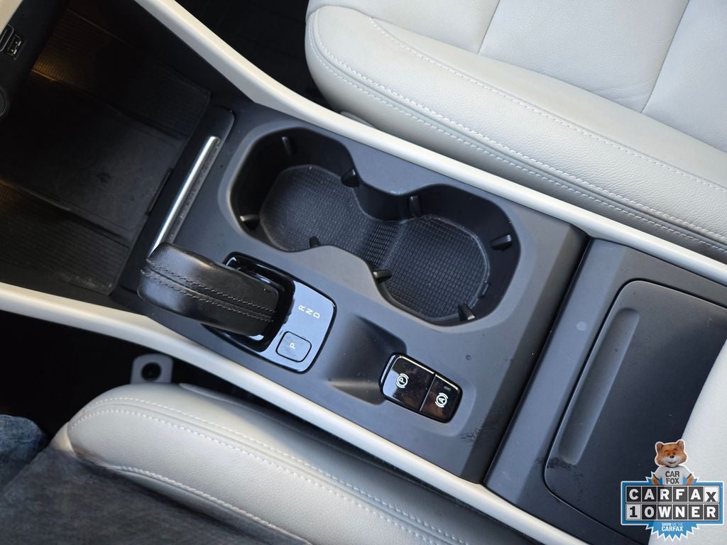 2019 Volvo XC40 Momentum