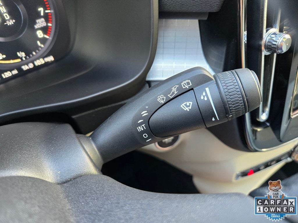 2019 Volvo XC40 Momentum