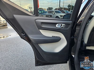 2019 Volvo XC40 Momentum