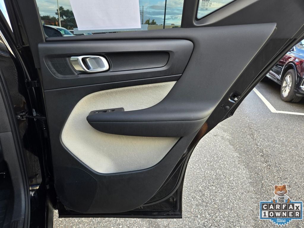 2019 Volvo XC40 Momentum