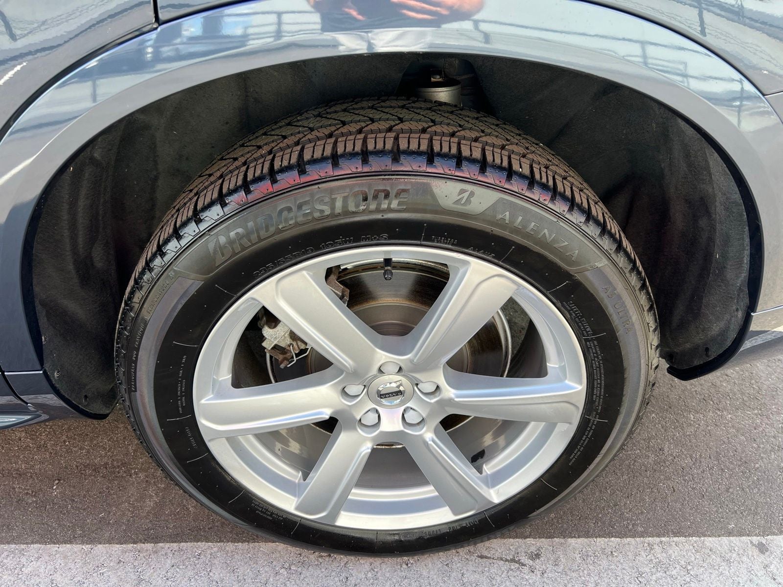 2023 Volvo XC90 B5 Core
