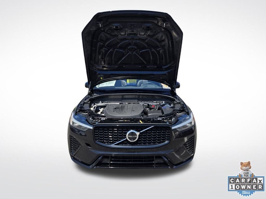 2024 Volvo XC60 B5 Plus Dark Theme