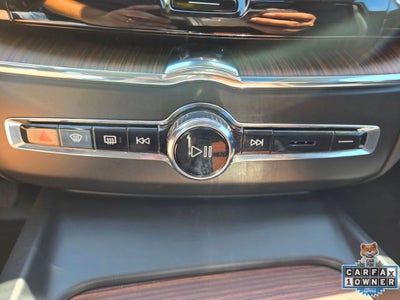 2024 Volvo XC60 B5 Plus Dark Theme