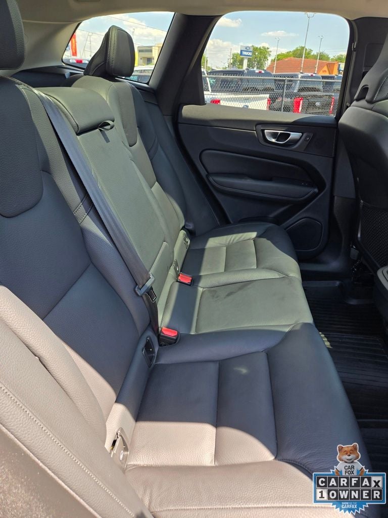2024 Volvo XC60 B5 Plus Dark Theme