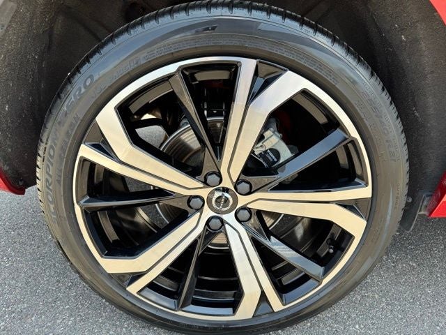 2024 Volvo XC60 B5 Ultimate Dark Theme