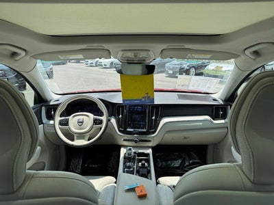 2024 Volvo XC60 B5 Ultimate Dark Theme