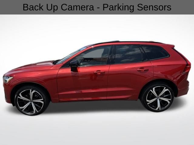2024 Volvo XC60 B5 Ultimate Dark Theme