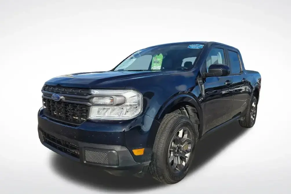 Used Ford Maverick compact hybrid crew-cab pickup at Orlando Preowned on W. Colonial Drive in Orlando