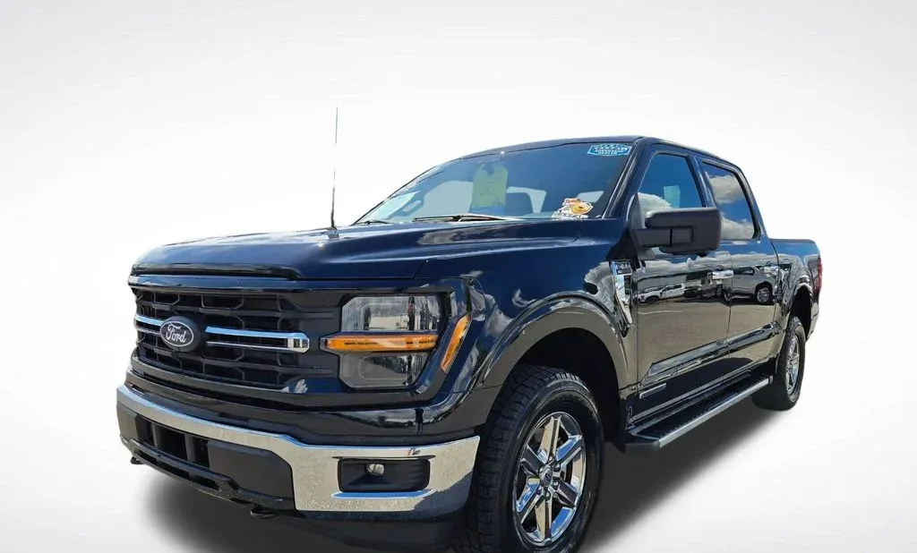 Used Ford F-150 XLT SuperCrew pickup at Orlando Preowned on W. Colonial Drive in Orlando